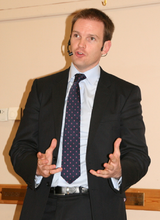 Dr Daniel Poulter MP